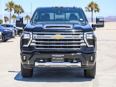 Used 2024 Chevrolet Silverado 3500 High Country image 2