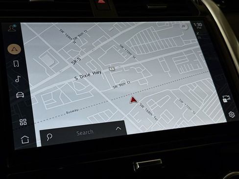 Used 2025 Land Rover Discovery S image 16