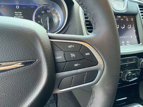 Used 2023 Chrysler 300 Touring w/ Sport Appearance Package RWD image 27