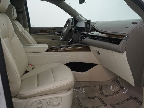 Used 2023 Cadillac Escalade Sport Platinum image 15