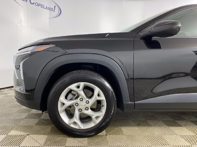 Used 2024 Chevrolet Trax LS w/ LS Convenience Package FWD image 29