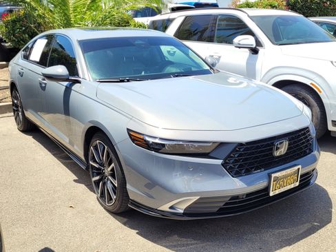 Used 2025 Honda Accord Touring image 1