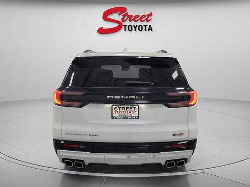 Used 2024 GMC Acadia Denali w/ Super Cruise Package AWD/4WD image 3