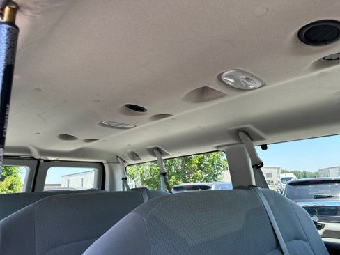 Used 2011 Ford E-350 and Econoline 350 XLT RWD image 34