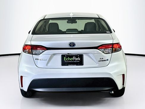 Used 2023 Toyota Corolla LE FWD image 7