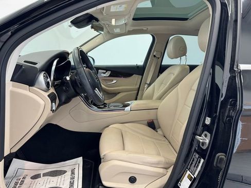 Used 2022 Mercedes-Benz GLC 300 GLC 300 image 17