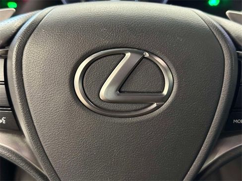 Used 2023 Lexus ES 300h F Sport image 28