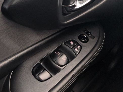 Used 2022 Nissan Murano SV w/ SV Midnight Edition Package FWD image 18