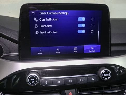 Used 2020 Ford Escape SE image 22