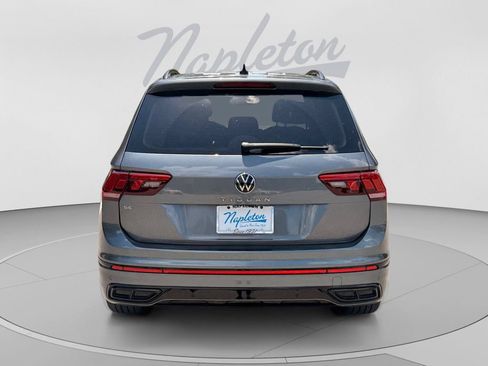 Used 2024 Volkswagen Tiguan SE R-Line FWD image 4