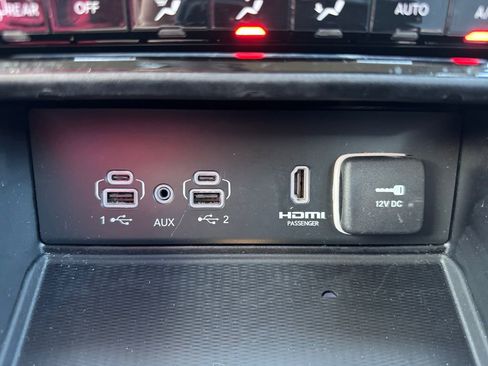 Used 2023 Jeep Grand Cherokee L Limited w/ Luxury Tech Group II image 27