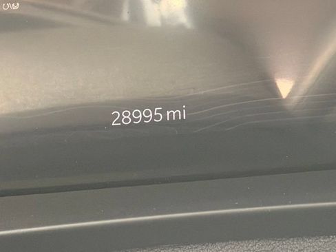 Used 2023 Jeep Grand Cherokee Laredo AWD/4WD image 8