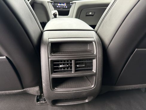 Used 2022 Cadillac XT5 Premium Luxury image 27