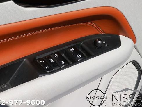Used 2024 Jeep Compass Limited AWD/4WD image 13