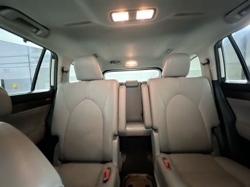 Used 2022 Toyota Highlander Limited AWD/4WD image 33