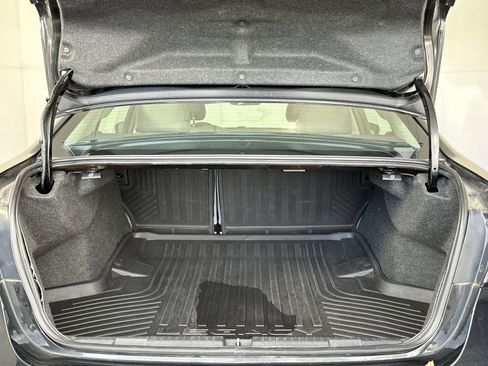 Used 2020 Subaru Legacy Premium image 28