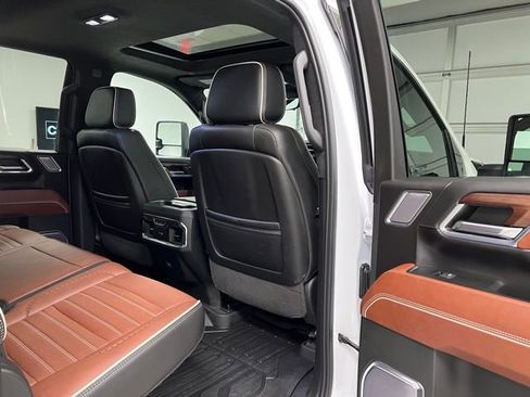 Used 2024 GMC Sierra 3500 Denali Ultimate image 52