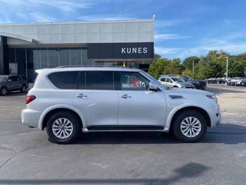 Used 2023 Nissan Armada SV image 2