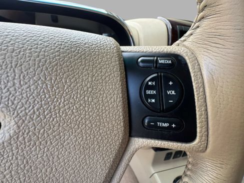 Used 2006 Ford Explorer Limited RWD image 26