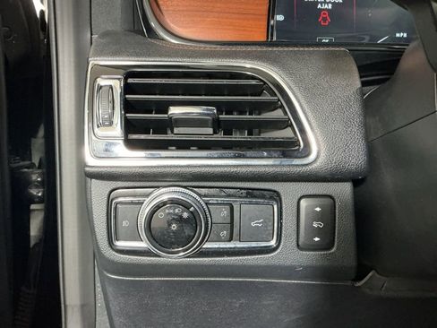 Used 2020 Lincoln Navigator Reserve w/ Equipment Group 208A Reserve image 19