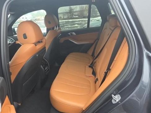 Used 2021 BMW X5 xDrive40i w/ Convenience Package image 11