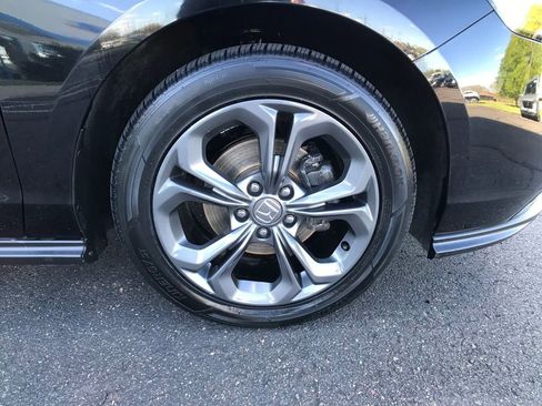 Certified 2023 Honda Accord EX image 6