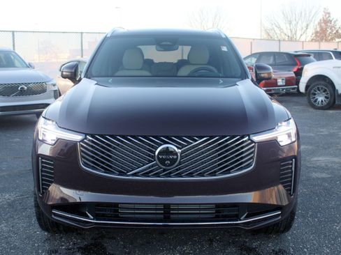 New 2026 Volvo XC90 T8 Ultra w/ Protection Package Premier AWD/4WD image 8