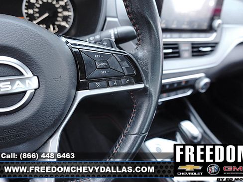 Used 2023 Nissan Altima 2.5 SR FWD image 22