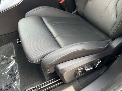 Used 2025 BMW X3 xDrive30i w/ Convenience Package AWD/4WD image 18