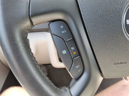 Used 2012 GMC Acadia Denali FWD image 30