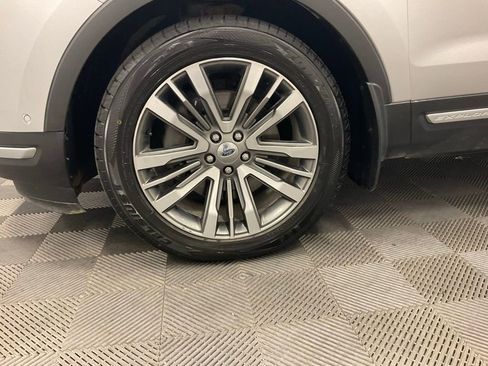 Used 2018 Ford Explorer Platinum image 13