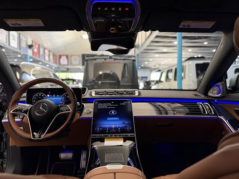 Used 2026 Mercedes-Benz Maybach S 680 image 16