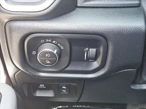 Used 2021 RAM 1500 Big Horn AWD/4WD image 12