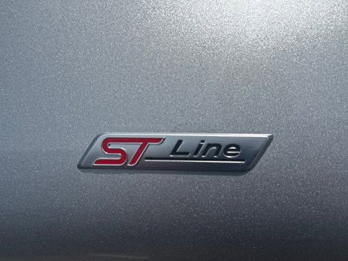 Used 2022 Ford Explorer ST-Line image 9