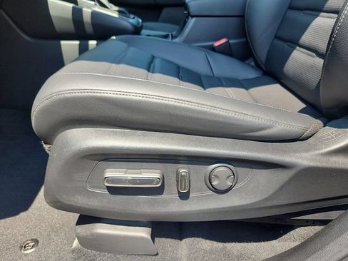 Used 2025 Honda CR-V EX-L image 23