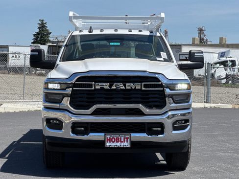 New 2026 RAM 3500 Tradesman w/ Chrome Appearance Group A AWD/4WD image 8