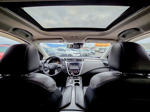 Used 2020 Nissan Murano SL w/ Moonroof Package image 2