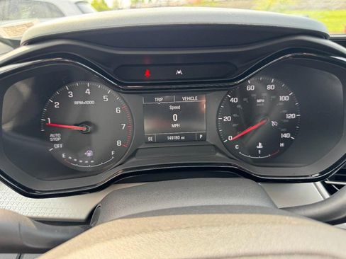 Used 2024 Chevrolet Trax LS w/ LS Convenience Package FWD image 21