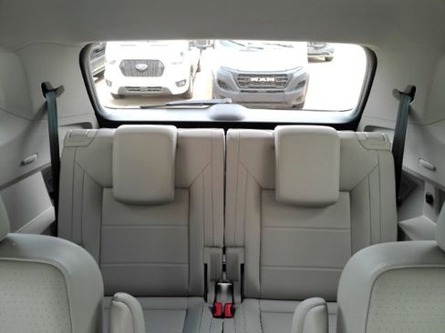 Used 2021 Volkswagen Atlas SE w/ Panoramic Sunroof Package FWD image 32