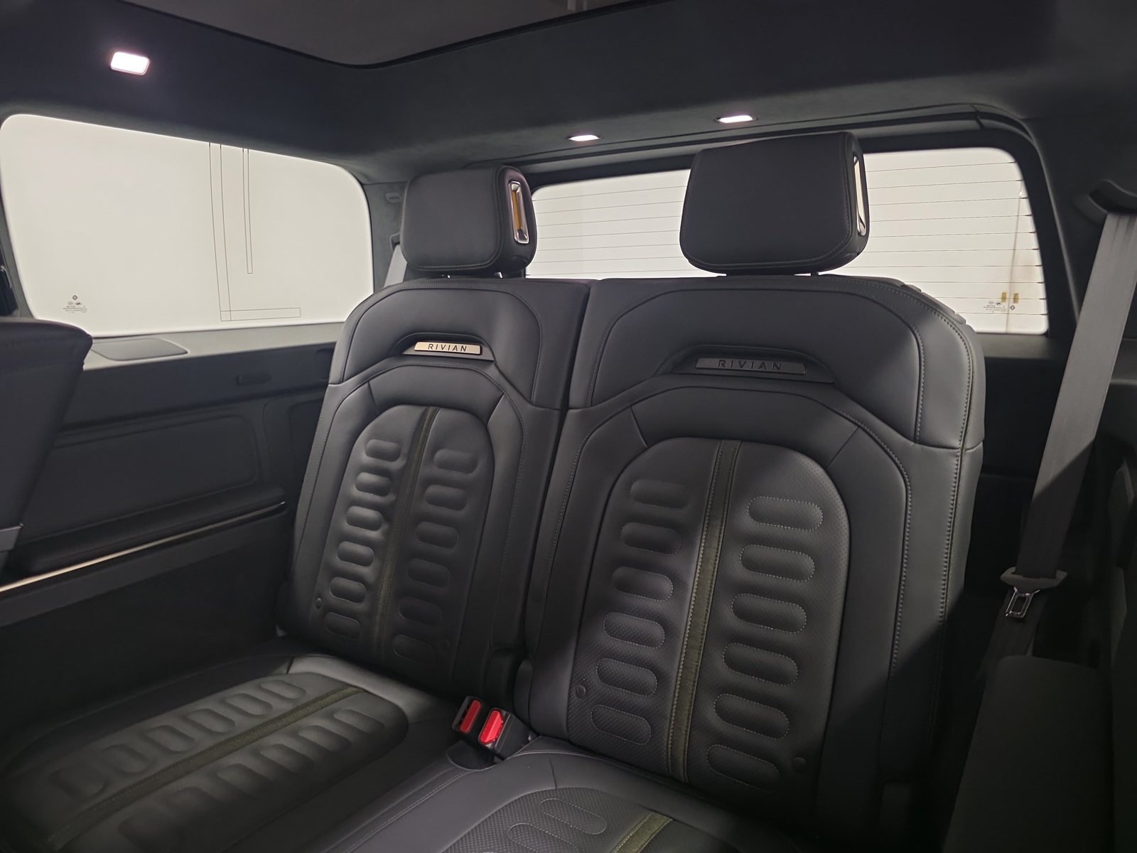 Used 2023 Rivian R1S Adventure Quad AWD/4WD image 22
