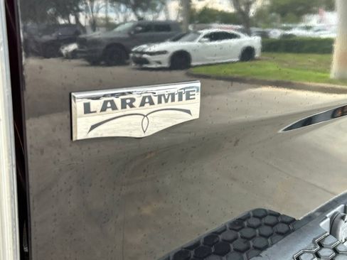 Used 2017 RAM 1500 Laramie AWD/4WD image 14