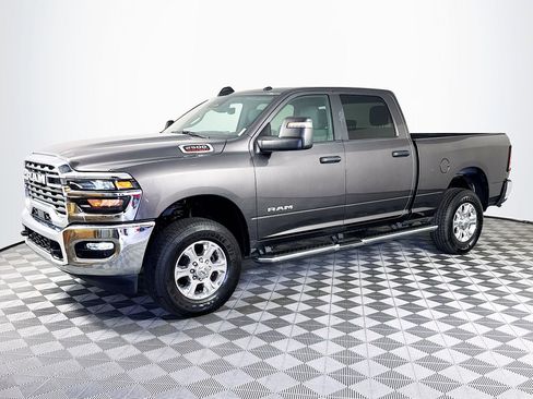 Used 2026 RAM 2500 Big Horn AWD/4WD image 4