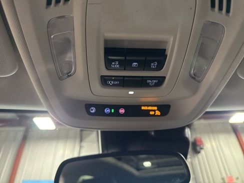 Used 2022 Buick Envision Essence w/ Sport Touring Package image 28