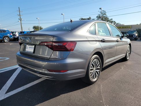 Used 2021 Volkswagen Jetta SE image 6