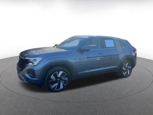 Used 2025 Volkswagen Atlas Cross Sport SE image 8
