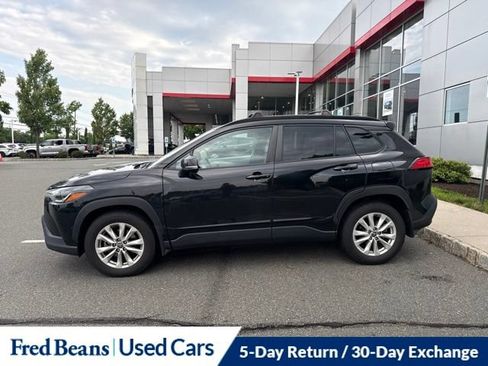 Used 2023 Toyota Corolla Cross LE w/ Moonroof Package AWD/4WD image 15