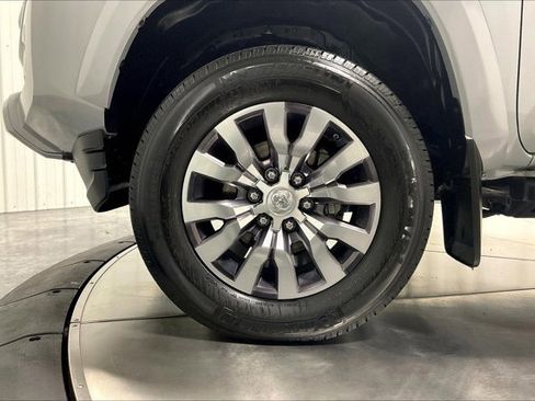 Certified 2021 Toyota Tacoma Limited image 9