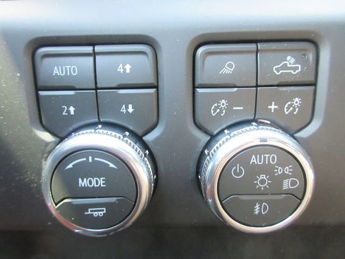 New 2026 GMC Sierra 2500 Denali Ultimate AWD/4WD image 17