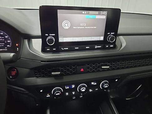 Certified 2025 Honda Accord SE image 25