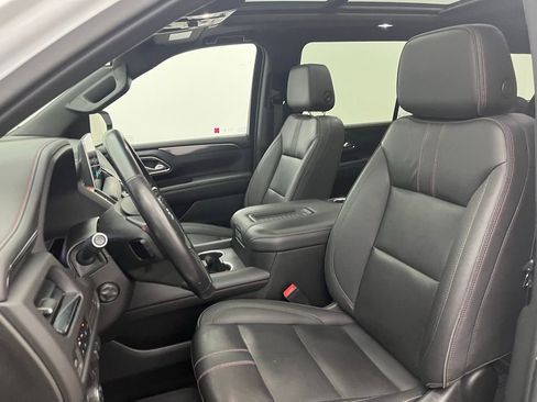 Used 2022 Chevrolet Suburban RST w/ Sport Performance Package image 19